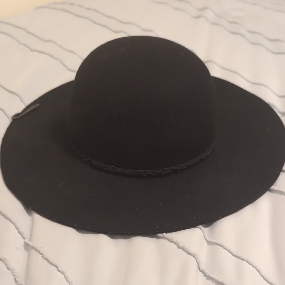 Apartment 9 Floppy Hat With Crochet Cording